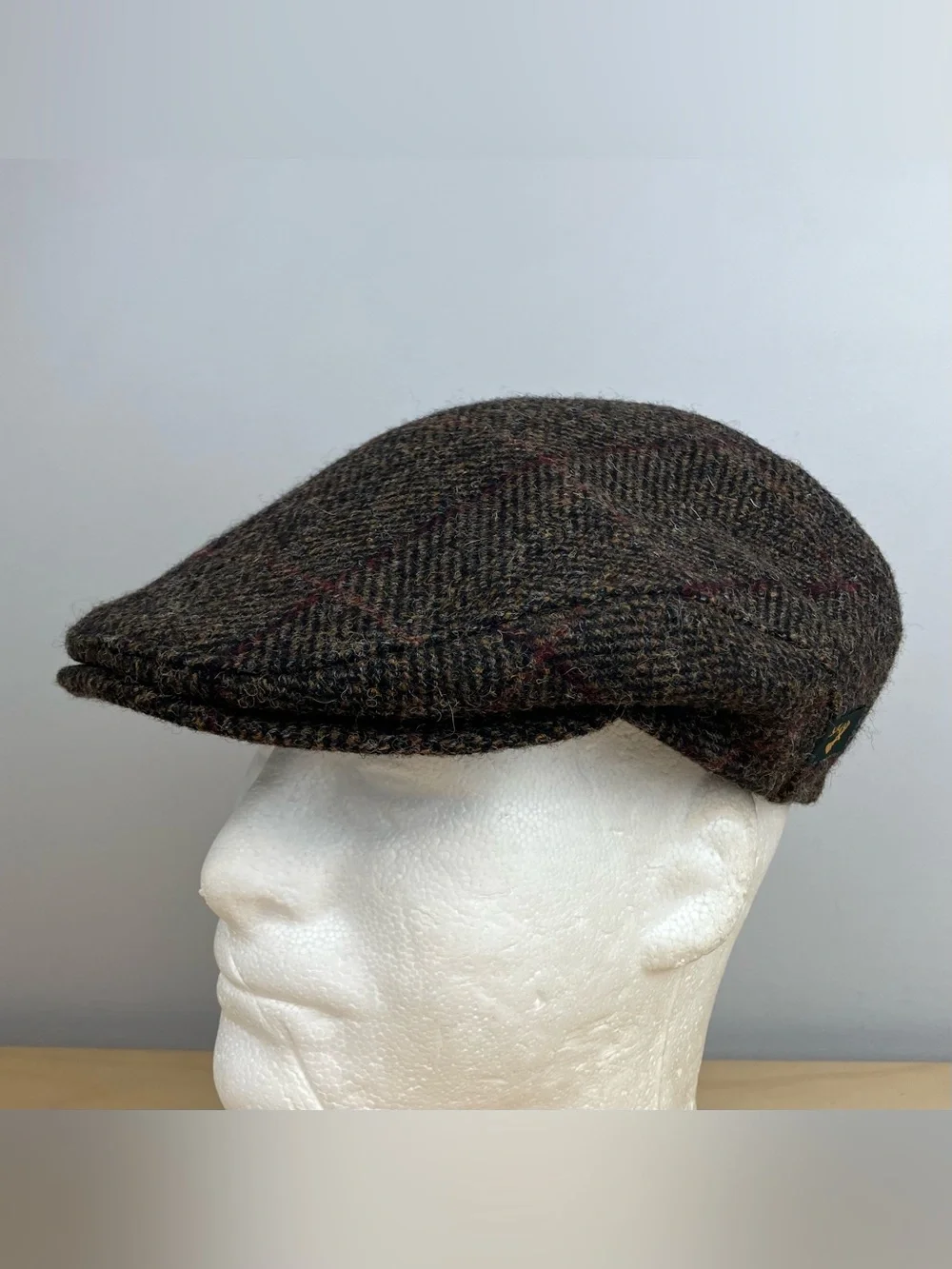 Mucros Weavers Hat Trinity Tweed 100% Wool Newsboy Cabbie Hat Size M Brown Plaid